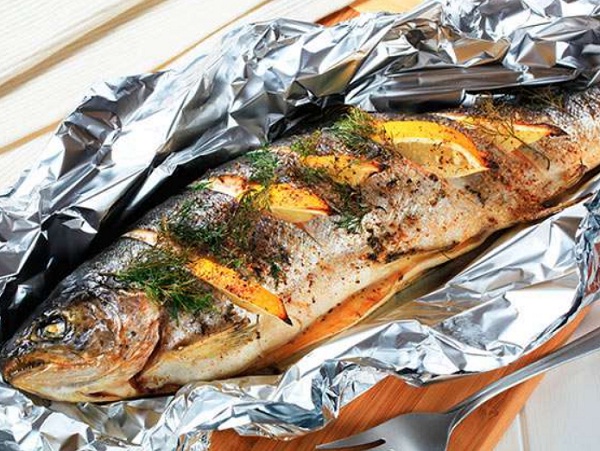 Рыба в фольге с овощами — Рецепт с фото: